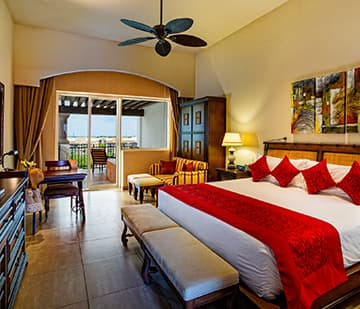 Habitación con cama king size, cama individual plegable y terraza privada