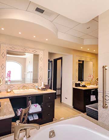 Double Sink, includes Bvlgari amenities